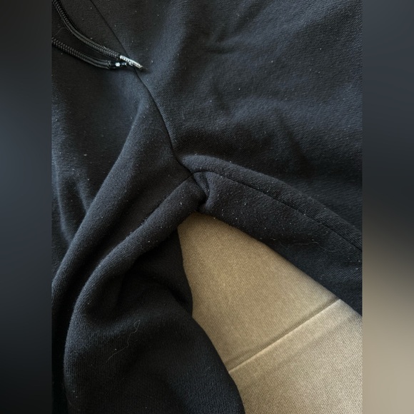 ALO Yoga Black Accolade Sweatpants - Size Small - Picture 7 of 11